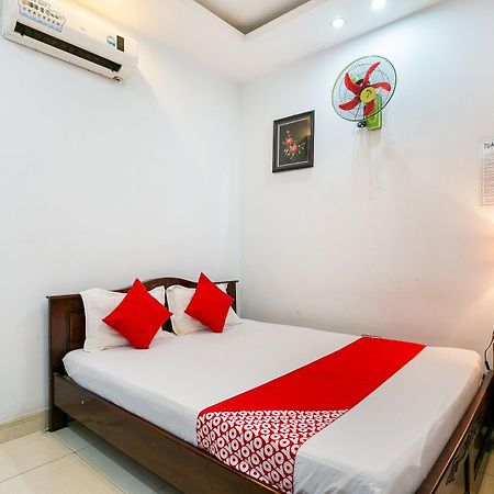 Oyo 130 Tuan Long Hotel Хошимин Екстериор снимка