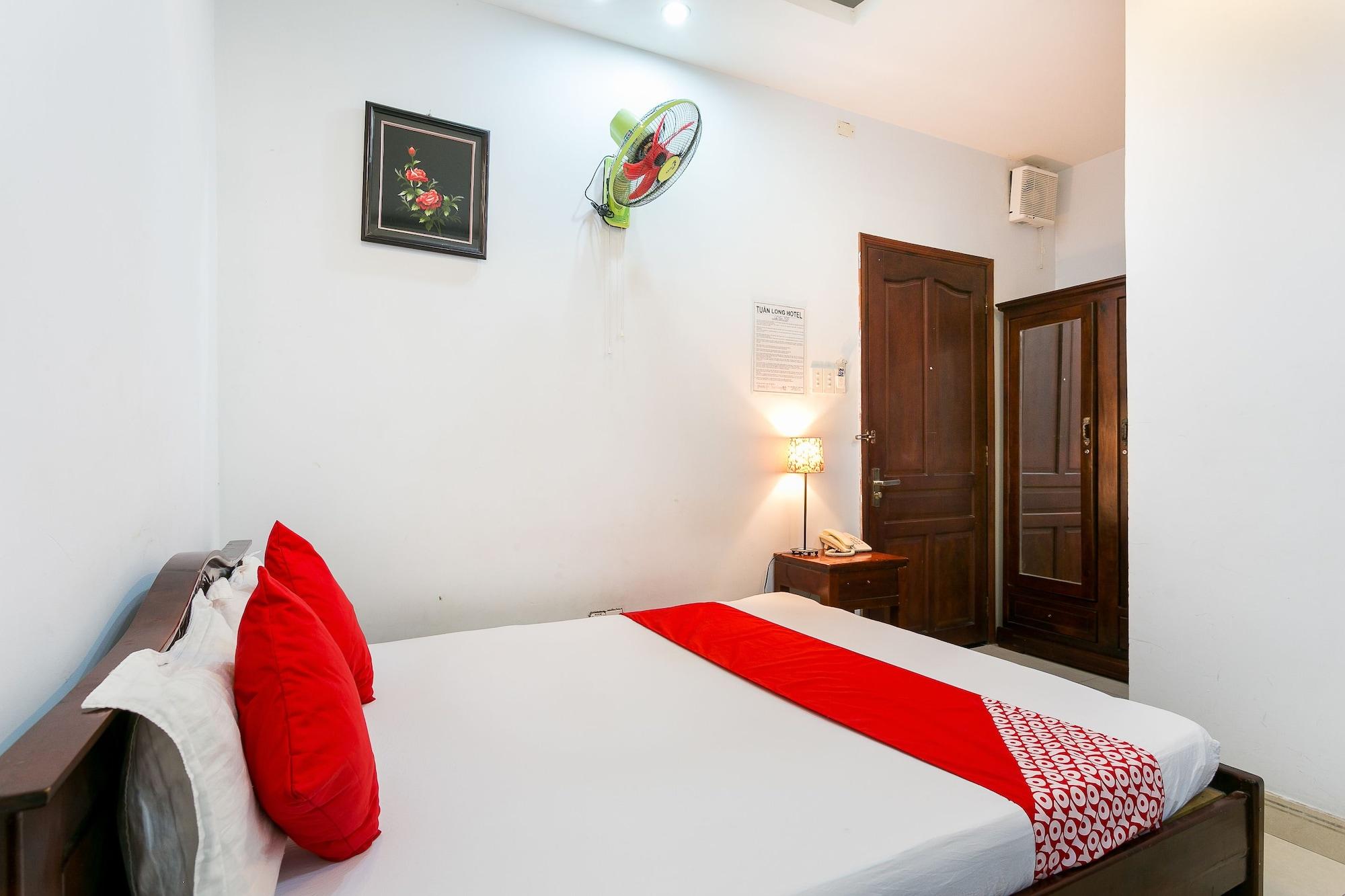 Oyo 130 Tuan Long Hotel Хошимин Екстериор снимка