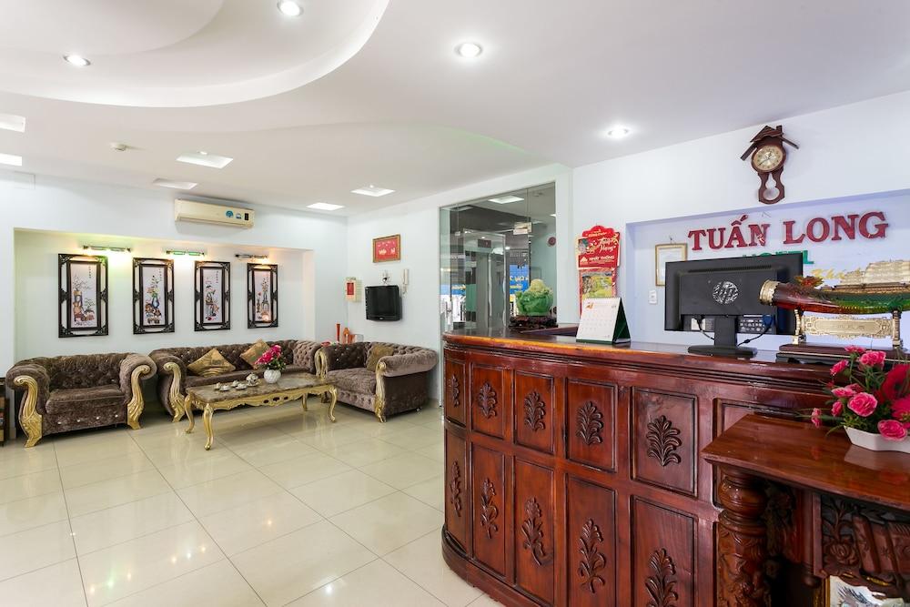Oyo 130 Tuan Long Hotel Хошимин Екстериор снимка