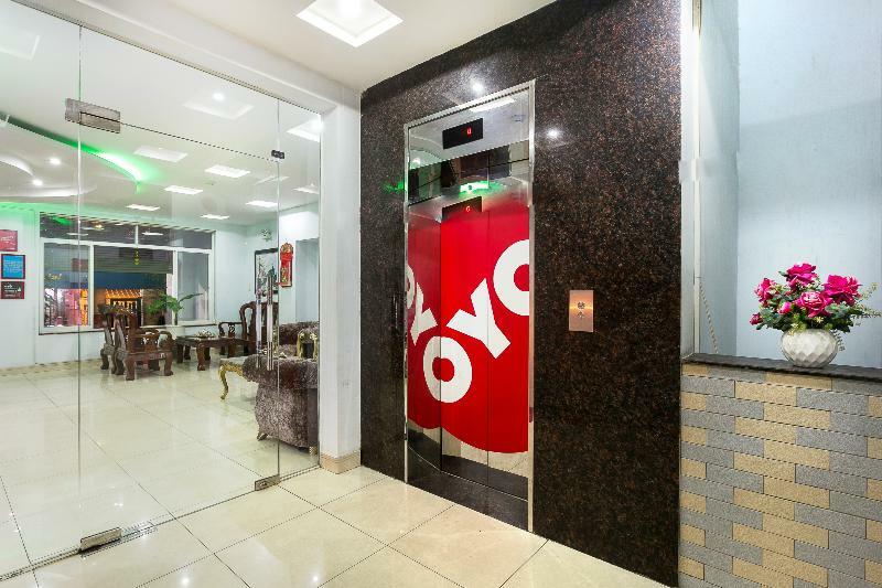 Oyo 130 Tuan Long Hotel Хошимин Екстериор снимка