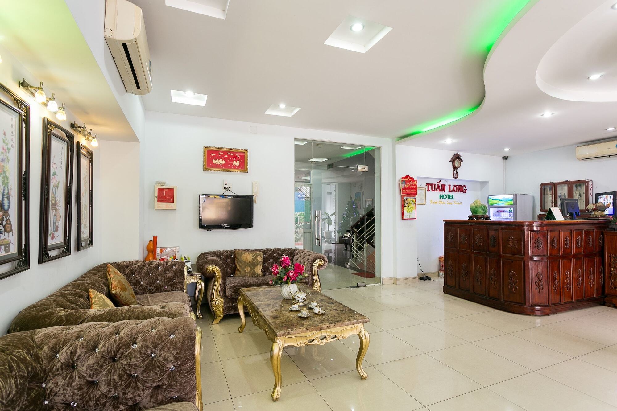 Oyo 130 Tuan Long Hotel Хошимин Екстериор снимка