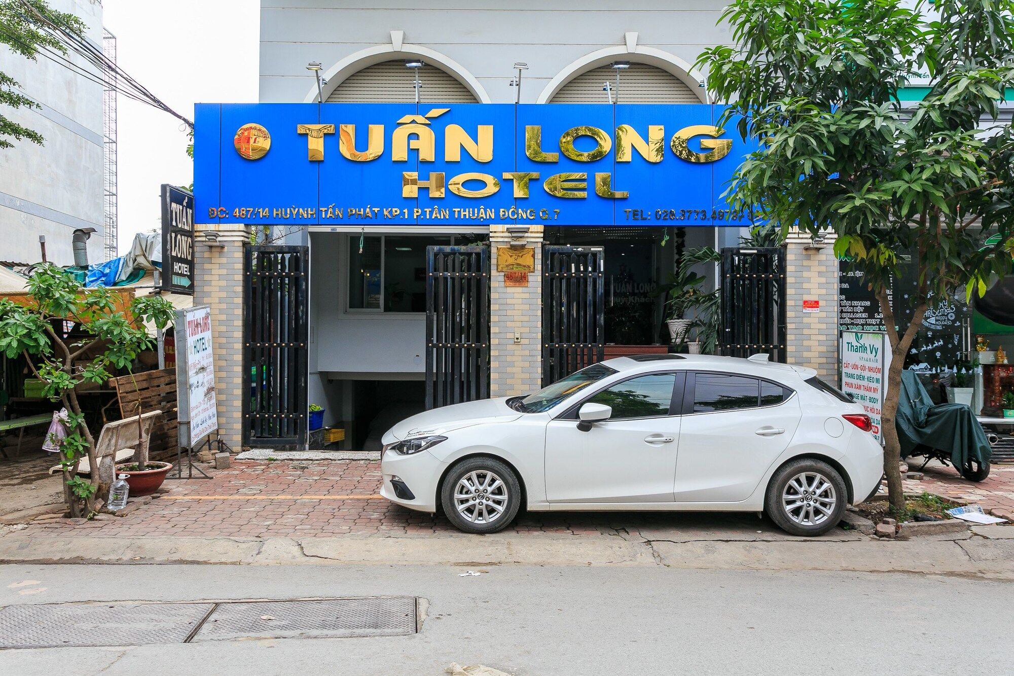 Oyo 130 Tuan Long Hotel Хошимин Екстериор снимка